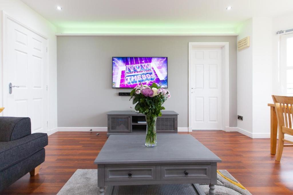 Super Prime Park View Duloch By Tba Apartment Dunfermline Exterior photo