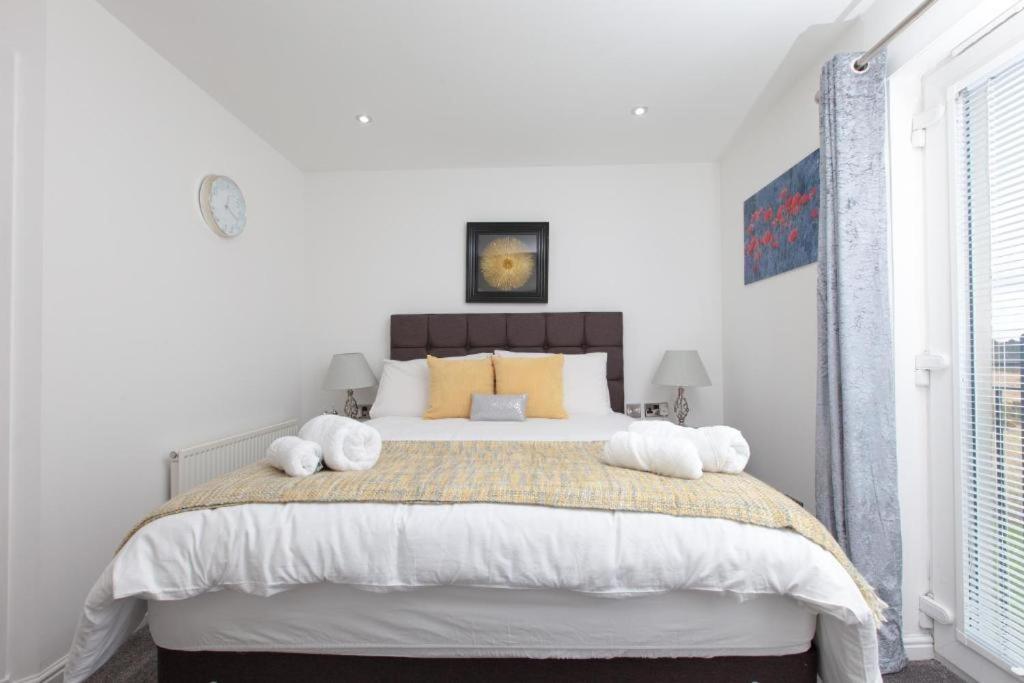 Super Prime Park View Duloch By Tba Apartment Dunfermline Exterior photo